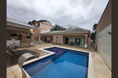 Casa de condomínio à venda com 638m², 5 quartos e 4 vagas
