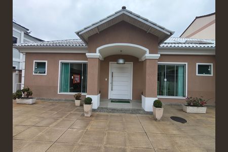 Casa de condomínio à venda com 638m², 5 quartos e 4 vagas