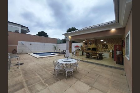 Casa de condomínio à venda com 638m², 5 quartos e 4 vagas
