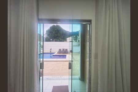 Casa de condomínio à venda com 638m², 5 quartos e 4 vagas