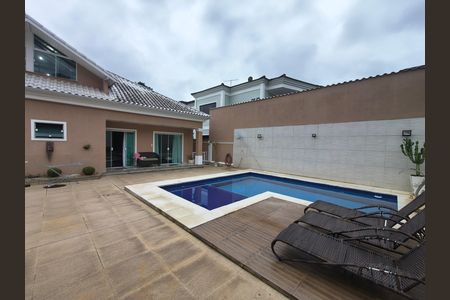 Casa de condomínio à venda com 638m², 5 quartos e 4 vagas