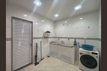 Casa de condomínio à venda com 638m², 5 quartos e 4 vagas