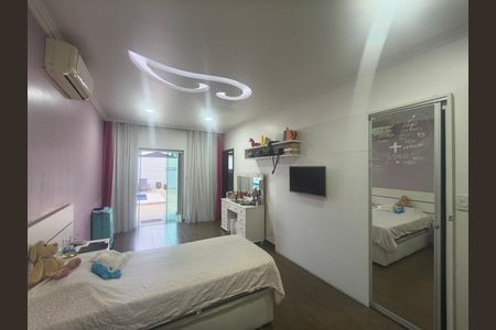 Casa de condomínio à venda com 638m², 5 quartos e 4 vagas
