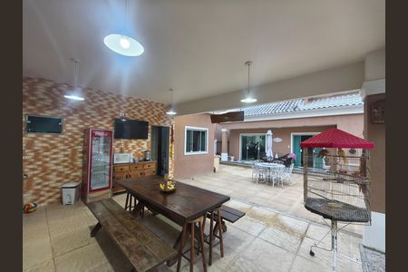 Casa de condomínio à venda com 638m², 5 quartos e 4 vagas