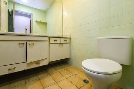 Apartamento à venda com 70m², 2 quartos e 1 vaga Apartamento à venda com 70m², 2 quartos e 1 vagaBanheiro
