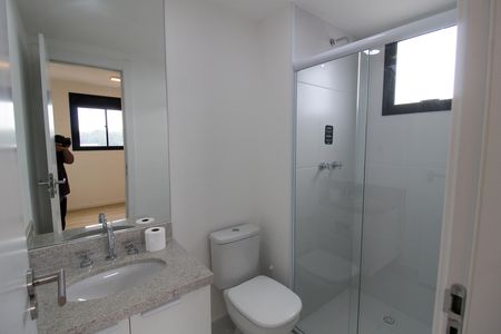 Apartamento para alugar com 58m², 2 quartos e 1 vaga Apartamento para alugar com 58m², 2 quartos e 1 vagaBanheiro do Quarto 2
