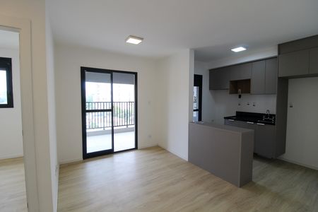 Sala de apartamento para alugar com 2 quartos, 58m² em Caxingui, São Paulo