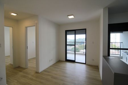 Sala de apartamento para alugar com 2 quartos, 58m² em Caxingui, São Paulo