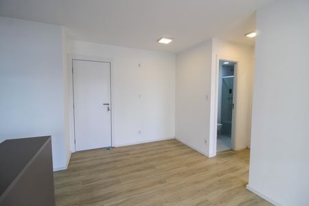 Sala de apartamento para alugar com 2 quartos, 58m² em Caxingui, São Paulo