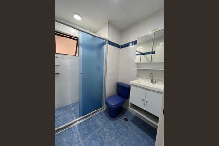 Apartamento à venda com 61m², 3 quartos e 1 vaga Apartamento à venda com 61m², 3 quartos e 1 vagaBanheiro