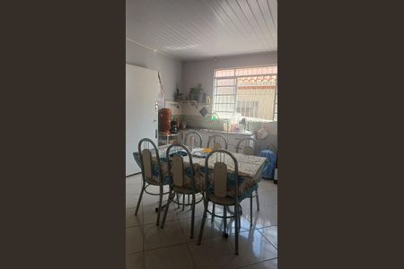 Casa à venda com 160m², 2 quartos e 2 vagas Casa à venda com 160m², 2 quartos e 2 vagasCozinha