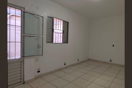 Sala de casa à venda com 2 quartos, 331m² em Jardim Roberto, Osasco