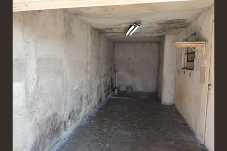 Casa à venda com 331m², 2 quartos e 3 vagasGaragem