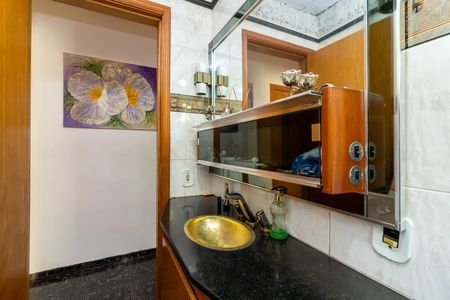 Apartamento para alugar com 90m², 4 quartos e 2 vagas Apartamento para alugar com 90m², 4 quartos e 2 vagasBanheiro 2