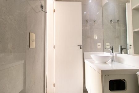Apartamento para alugar com 121m², 3 quartos e 1 vaga Apartamento para alugar com 121m², 3 quartos e 1 vagaBanheiro da Suíte