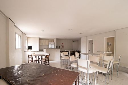 Apartamento para alugar com 121m², 3 quartos e 1 vaga Apartamento para alugar com 121m², 3 quartos e 1 vagaÁrea comum - Salão de festas