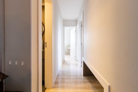 Apartamento para alugar com 121m², 3 quartos e 1 vaga Apartamento para alugar com 121m², 3 quartos e 1 vagaCorredor