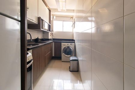 Apartamento para alugar com 121m², 3 quartos e 1 vaga Apartamento para alugar com 121m², 3 quartos e 1 vagaCozinha e Área de Serviço