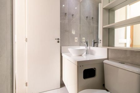 Apartamento para alugar com 121m², 3 quartos e 1 vaga Apartamento para alugar com 121m², 3 quartos e 1 vagaBanheiro da Suíte