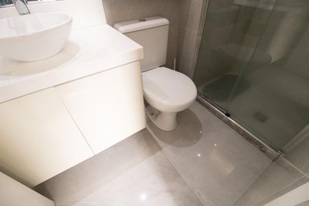 Apartamento para alugar com 121m², 3 quartos e 1 vaga Apartamento para alugar com 121m², 3 quartos e 1 vagaBanheiro da Suíte