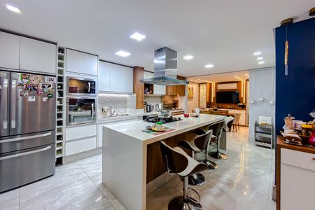 Casa à venda com 184m², 2 quartos e 2 vagasCozinha