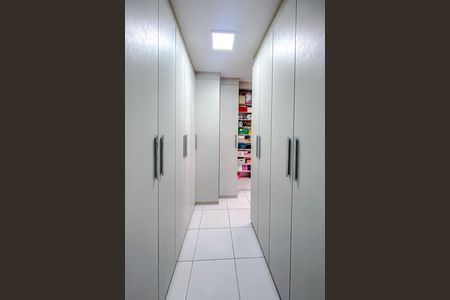 Casa à venda com 184m², 2 quartos e 2 vagasQuarto 2 - Suíte