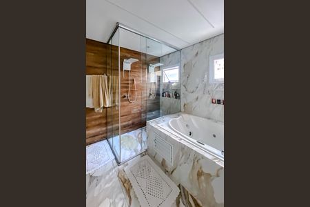 Casa à venda com 184m², 2 quartos e 2 vagasBanheiro da Suíte 1