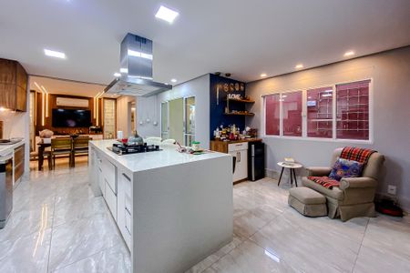 Casa à venda com 184m², 2 quartos e 2 vagasCozinha