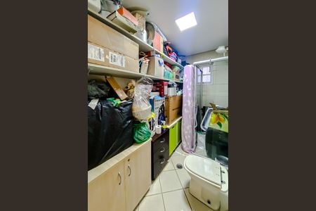 Casa à venda com 184m², 2 quartos e 2 vagasBanheiro de serviço