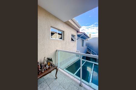 Casa à venda com 184m², 2 quartos e 2 vagasVaranda da Suíte 1