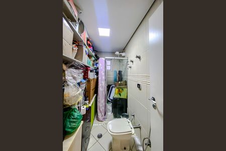 Casa à venda com 184m², 2 quartos e 2 vagasBanheiro de serviço