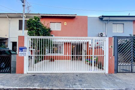 Casa à venda com 184m², 2 quartos e 2 vagasFachada - Plaquinha