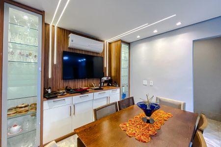Casa à venda com 184m², 2 quartos e 2 vagasSala de Jantar
