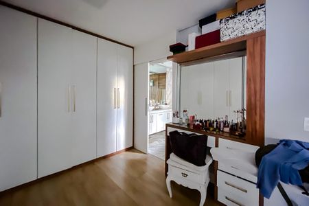 Casa à venda com 184m², 2 quartos e 2 vagasQuarto 1 - Suíte