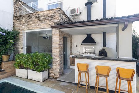 Casa para alugar com 190m², 2 quartos e 2 vagasÁrea externa