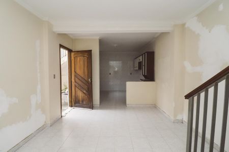 Casa para alugar com 279m², 3 quartos e 1 vaga Casa para alugar com 279m², 3 quartos e 1 vagaSala