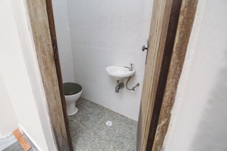 Casa para alugar com 279m², 3 quartos e 1 vaga Casa para alugar com 279m², 3 quartos e 1 vagaBanheiro Externo