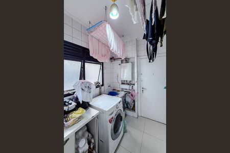 Apartamento à venda com 180m², 4 quartos e 3 vagas Apartamento à venda com 180m², 4 quartos e 3 vagasÁrea de Serviço