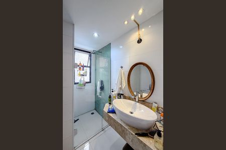 Apartamento à venda com 180m², 4 quartos e 3 vagas Apartamento à venda com 180m², 4 quartos e 3 vagasBanheiro da Suíte
