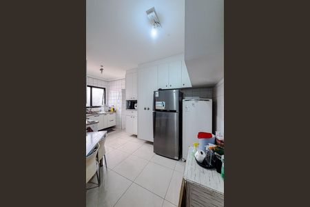 Apartamento à venda com 180m², 4 quartos e 3 vagas Apartamento à venda com 180m², 4 quartos e 3 vagasCozinha