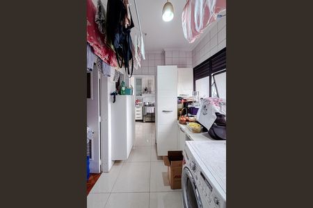 Apartamento à venda com 180m², 4 quartos e 3 vagas Apartamento à venda com 180m², 4 quartos e 3 vagasÁrea de Serviço