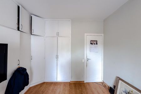 Apartamento à venda com 180m², 4 quartos e 3 vagas Apartamento à venda com 180m², 4 quartos e 3 vagasQuarto 2 - Suíte