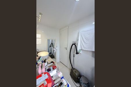 Apartamento à venda com 180m², 4 quartos e 3 vagas Apartamento à venda com 180m², 4 quartos e 3 vagasBanheiro da Suíte