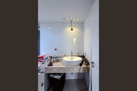 Apartamento à venda com 180m², 4 quartos e 3 vagas Apartamento à venda com 180m², 4 quartos e 3 vagasBanheiro da Suíte