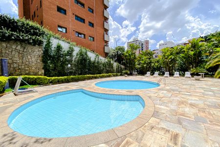 Apartamento à venda com 180m², 4 quartos e 3 vagasÁrea comum - Piscina