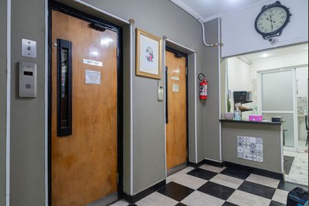 Apartamento à venda com 64m², 2 quartos e sem vaga Apartamento à venda com 64m², 2 quartos e sem vagaÁrea comum - Elevadores e Portaria