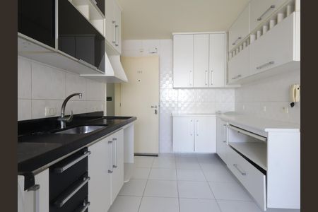 Apartamento à venda com 102m², 2 quartos e 1 vagaCozinha