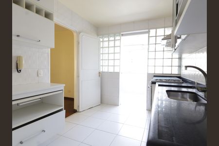 Apartamento à venda com 102m², 2 quartos e 1 vagaCozinha