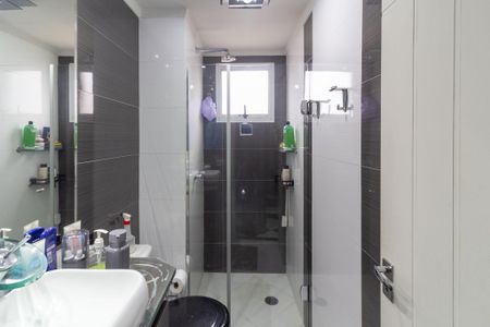 Apartamento à venda com 96m², 2 quartos e 1 vaga Apartamento à venda com 96m², 2 quartos e 1 vagaBanheiro
