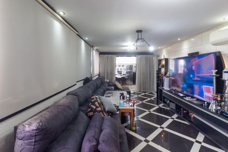 Apartamento à venda com 96m², 2 quartos e 1 vaga Apartamento à venda com 96m², 2 quartos e 1 vagaSala de TV